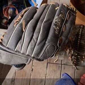 Rawlings baseball/softball glove